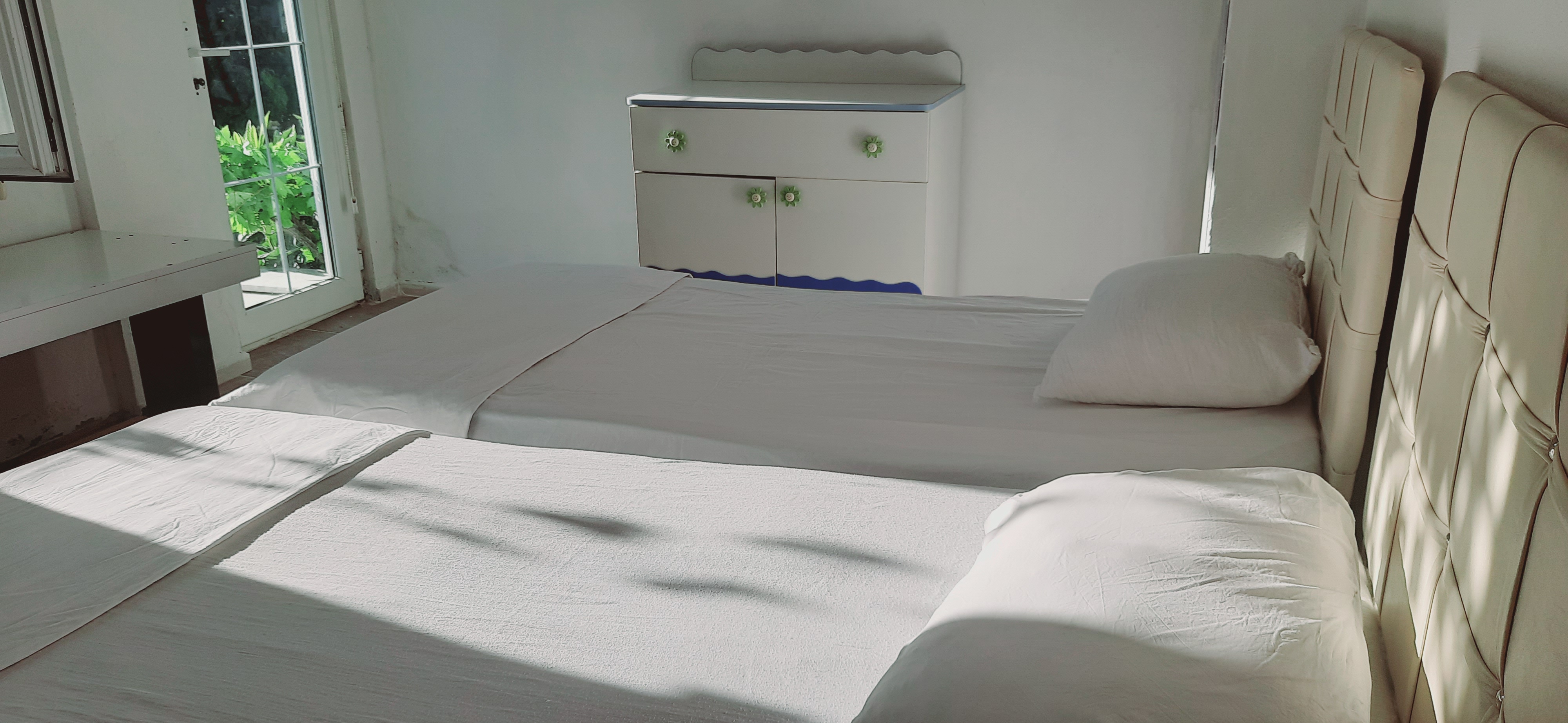 Deniz Manzaralı Kaliteli Standart Oda