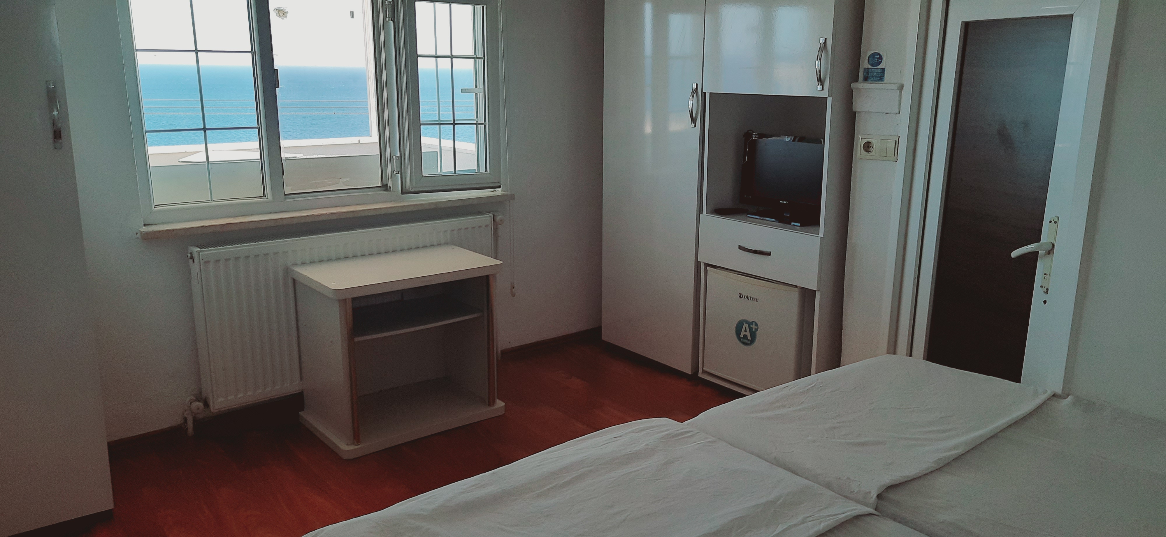 Deniz Manzaralı Kaliteli Standart Oda