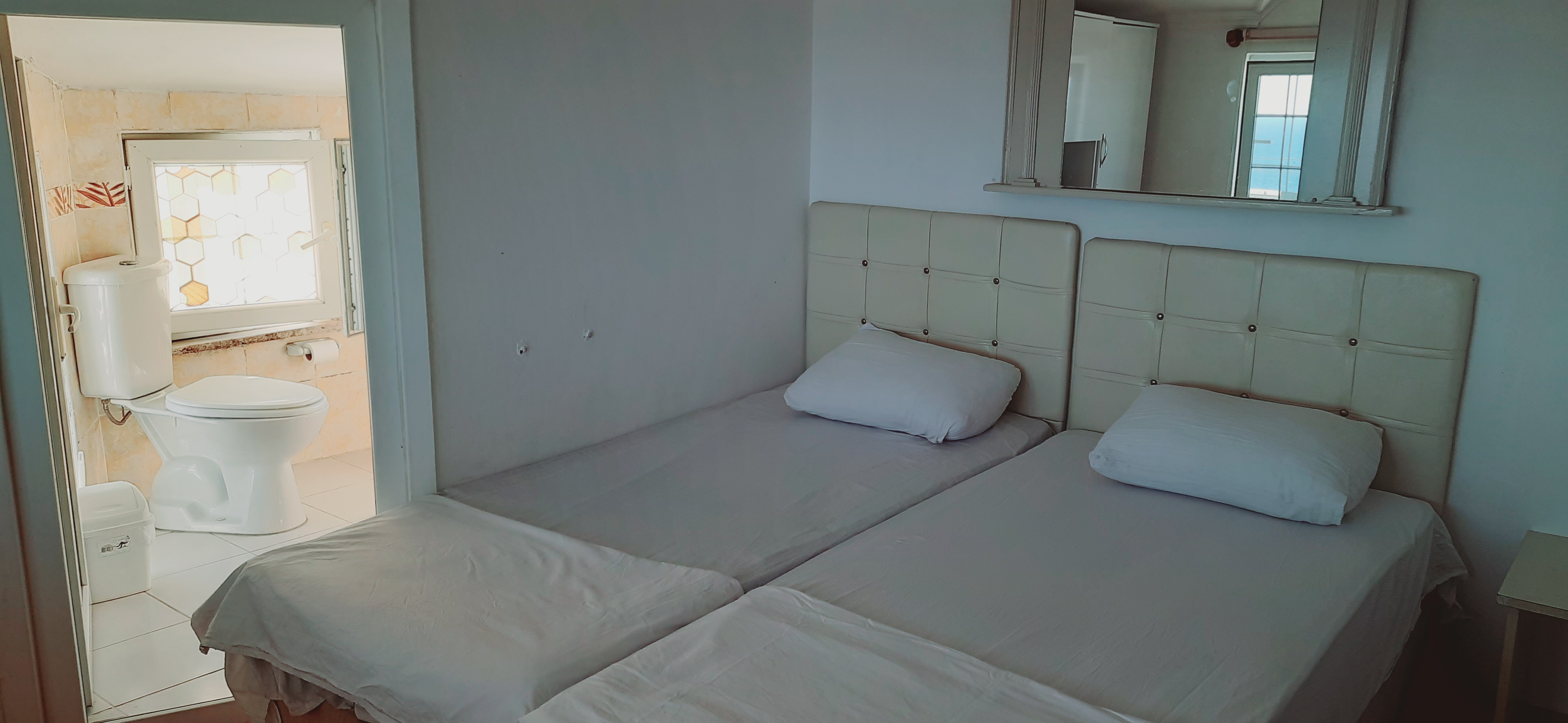 Deniz Manzaralı Kaliteli Standart Oda