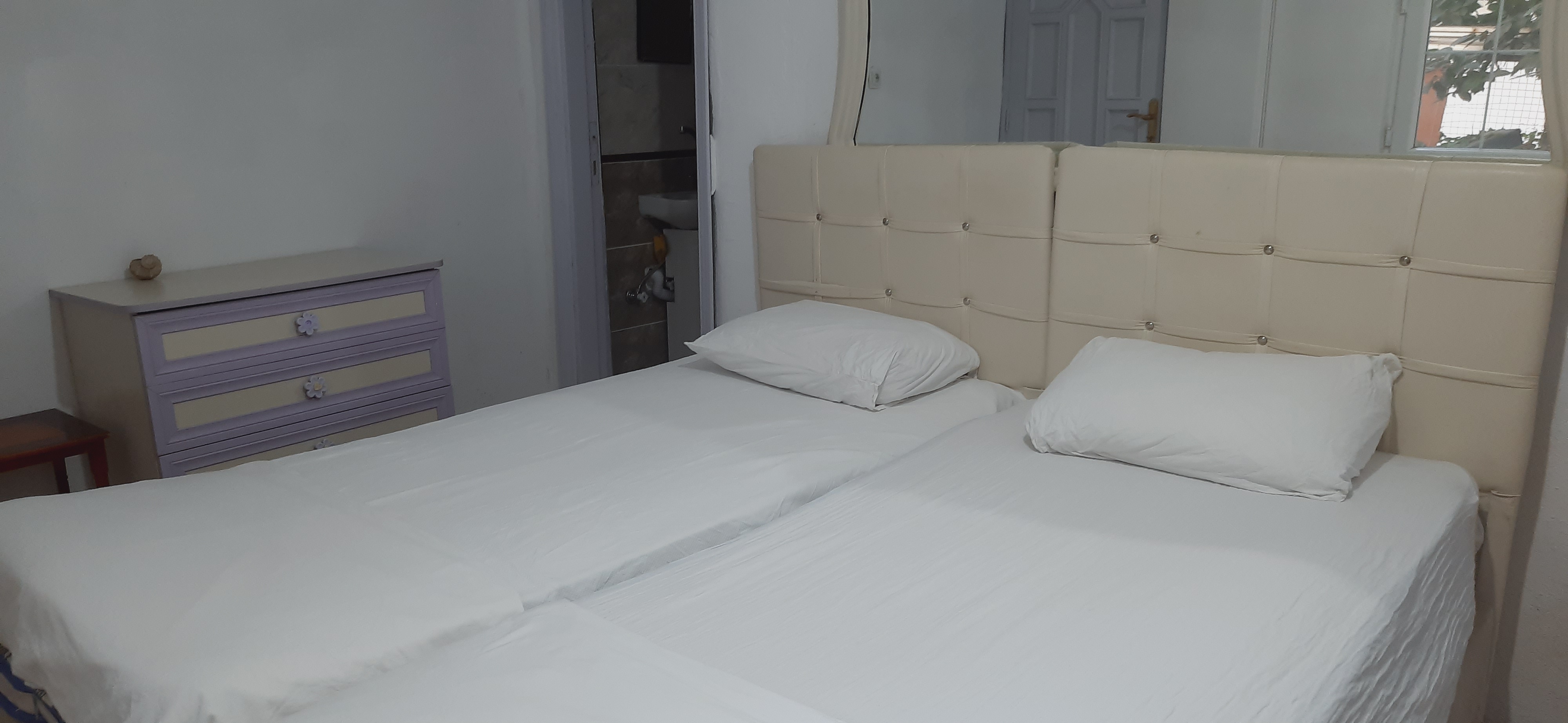 Deniz Manzaralı Kaliteli Standart Oda