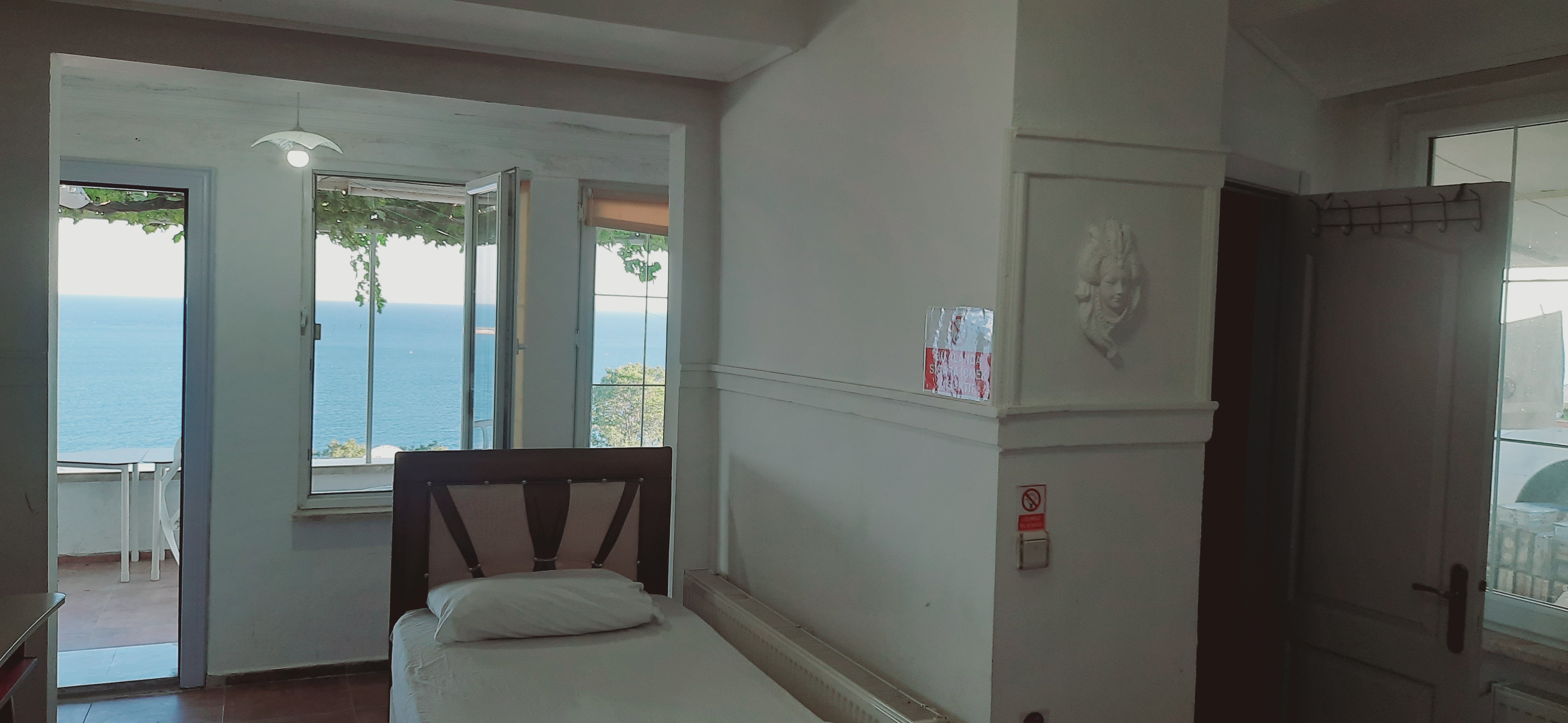 Deniz Manzaralı Mutfaklı Stüdyo Oda