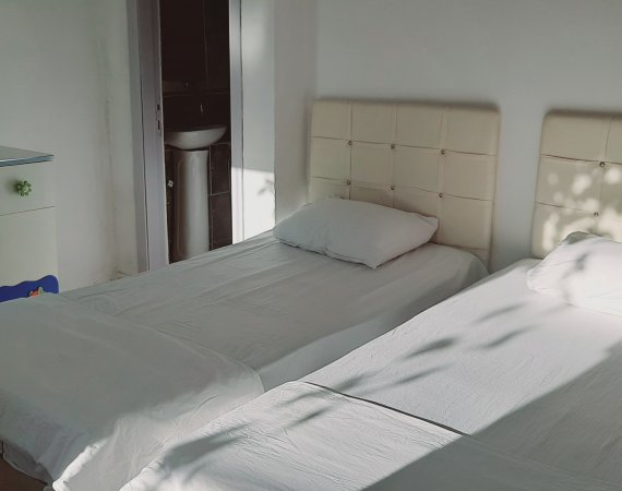 Deniz Manzaralı Kaliteli Standart Oda