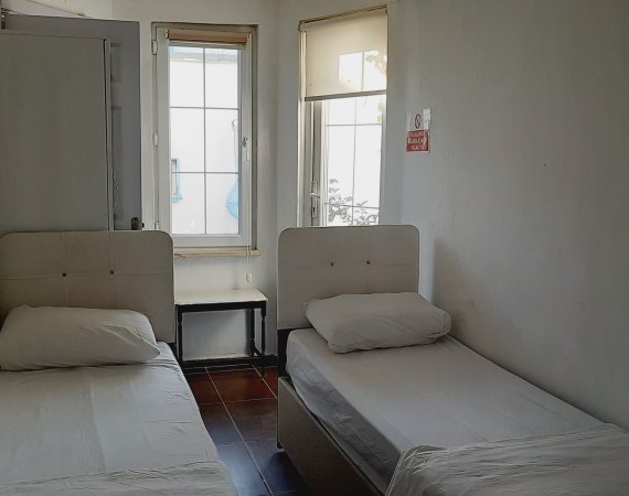 Deniz Manzaralı Kaliteli Standart Oda