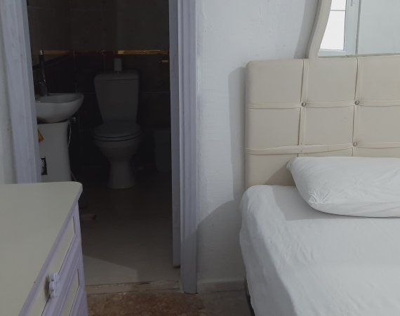 Deniz Manzaralı Kaliteli Standart Oda